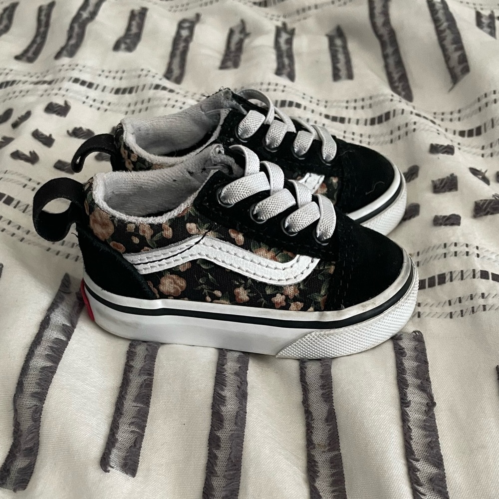 Floral toddler vans
